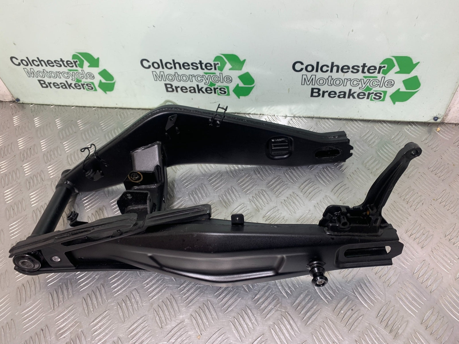 TRIUMPH TRIDENT 660 SWINGARM  YEAR 2021-2024 (CMB1148)