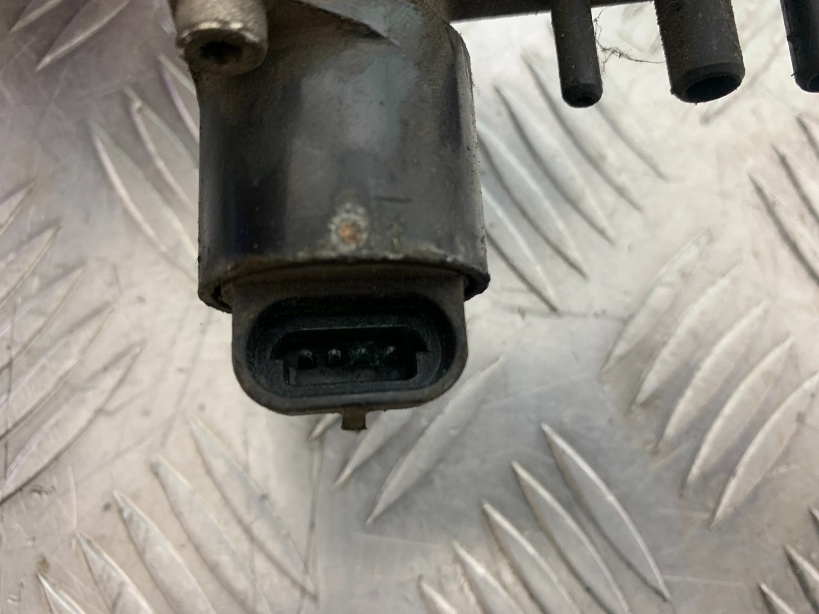 TRIUMPH T509 SPEED TRIPLE AIR VALVE YEAR 1997-1998 (CMB1144)