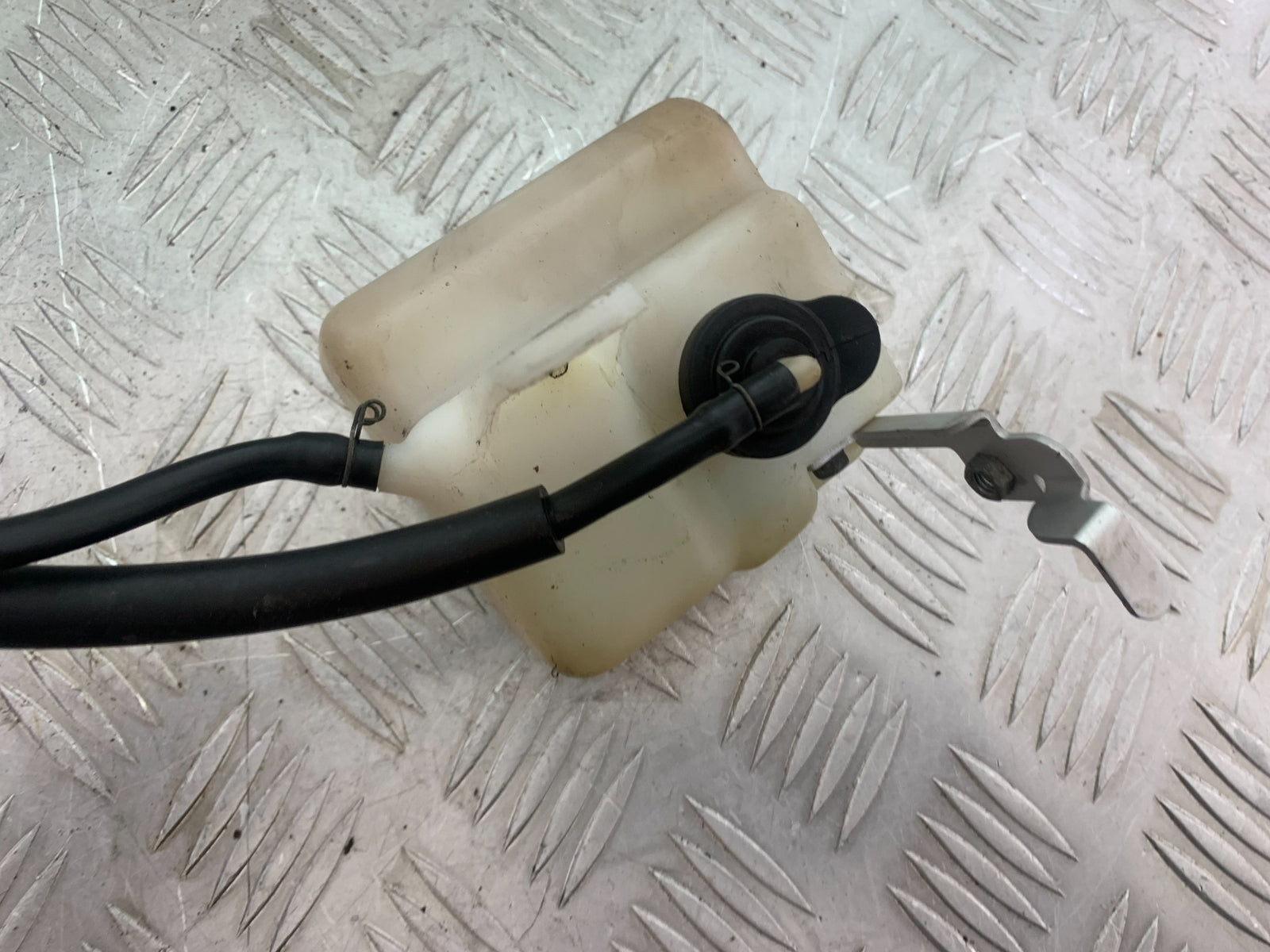 YAMAHA YZF R1 COOLANT BOTTLE  YEAR 2004-2006 (CMB1155)
