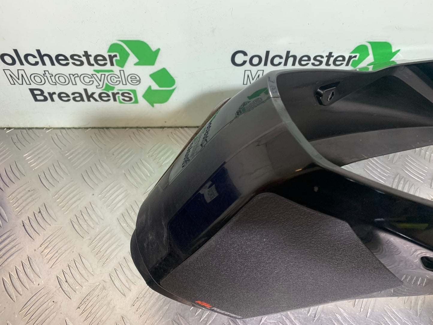 KTM 790 DUKE PETROL TANK SURROUND  YEAR 2018-2021  (CMB11150)