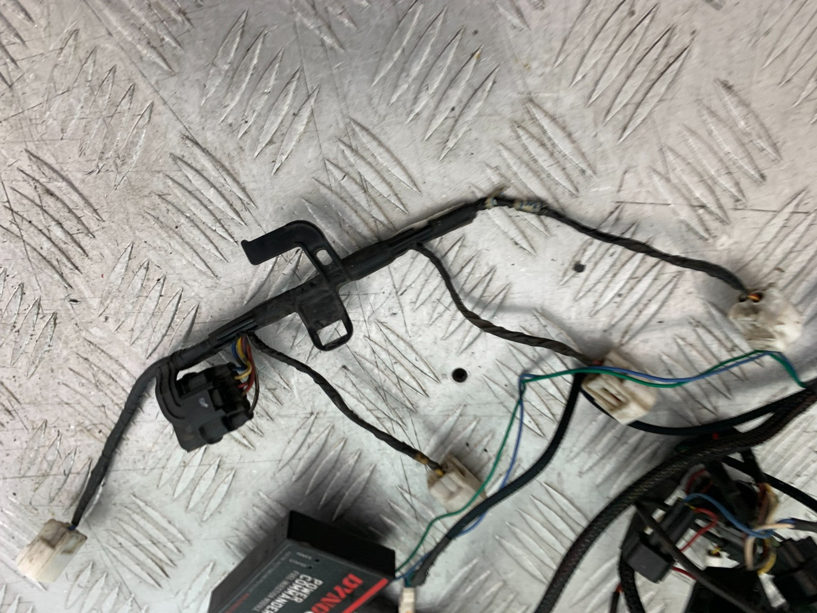 HONDA CBR1000 RR  QUICK SHIFER POWER COMMANDER YEAR 2008-2011 (CMB1330)