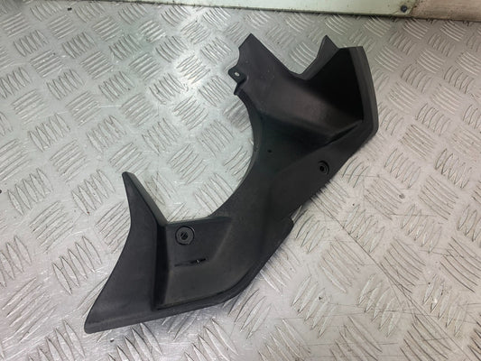 YAMAHA YZF-R125 YZF 125 RIGHT TOP FAIRING INFILL PANEL  YEAR 2019-2022 (CMB1263)