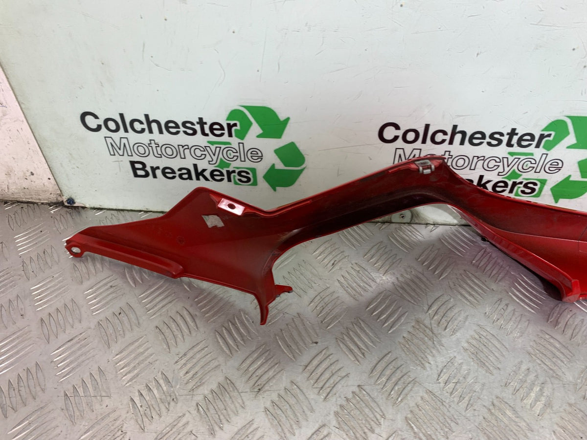 MV AGUSTA 675 F3 LEFT SEAT PANEL  YEAR 2012-2016 (CMB1302)