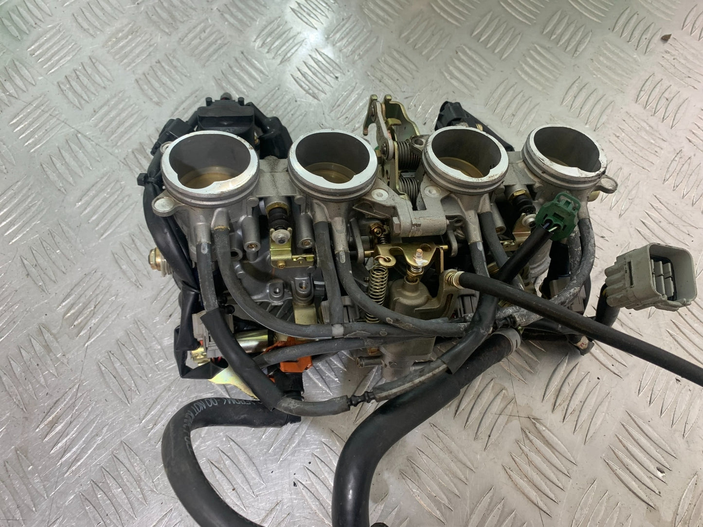 YAMAHA YZF R1 THROTTLE BODIES   YEAR 2004-2006 (CMB1155)