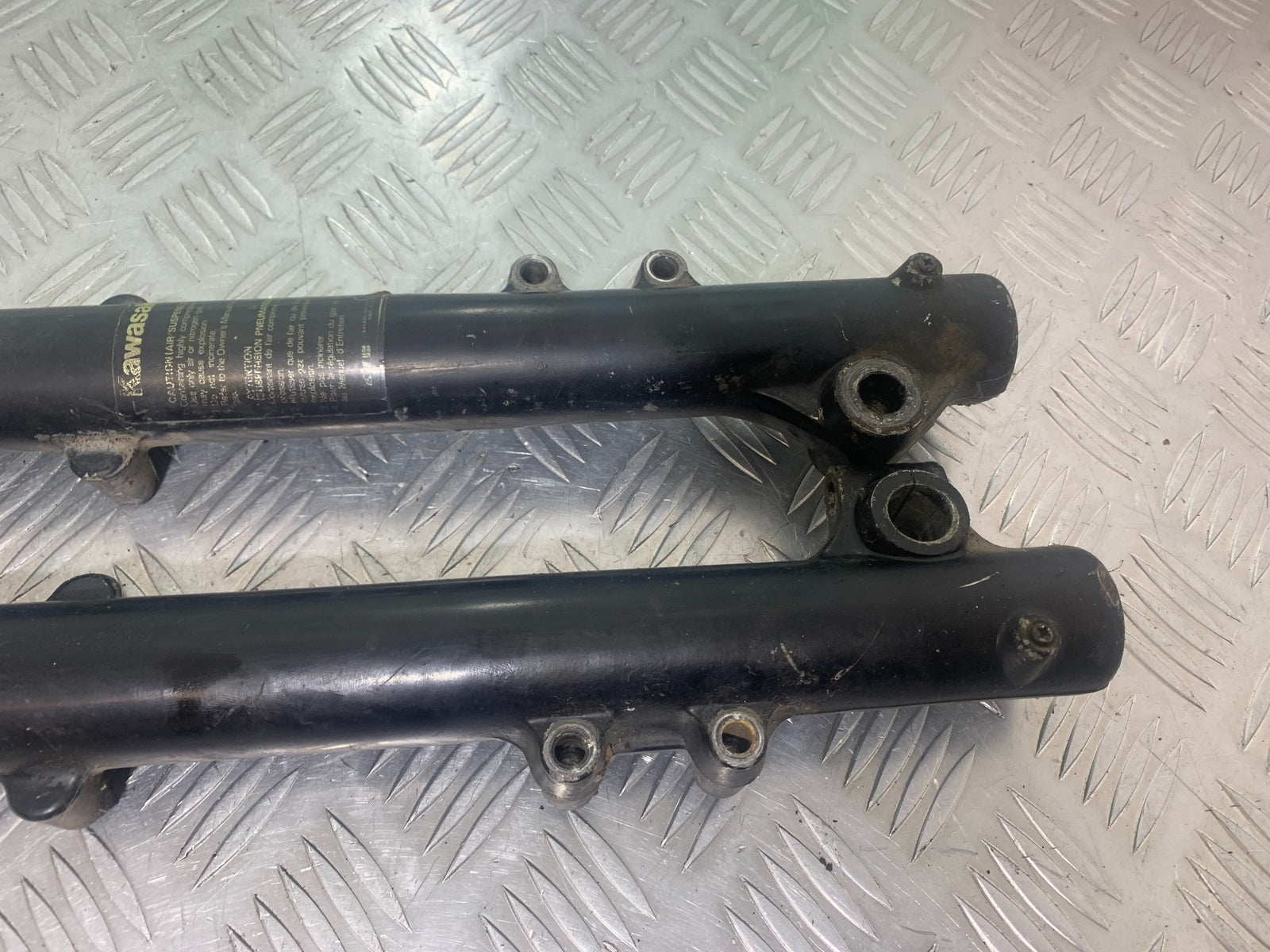 KAWASAKI GT550 GT 550 FORKS YEAR 1984-87 (CMB1141)
