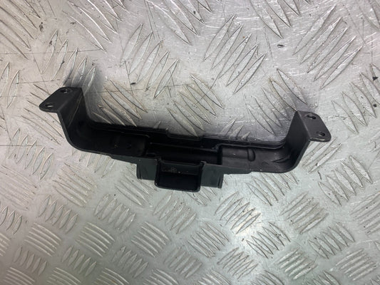YAMAHA YZF R1 4C8 PETROL TANK BRACKET YEAR 2007-2008 (CMB1237)