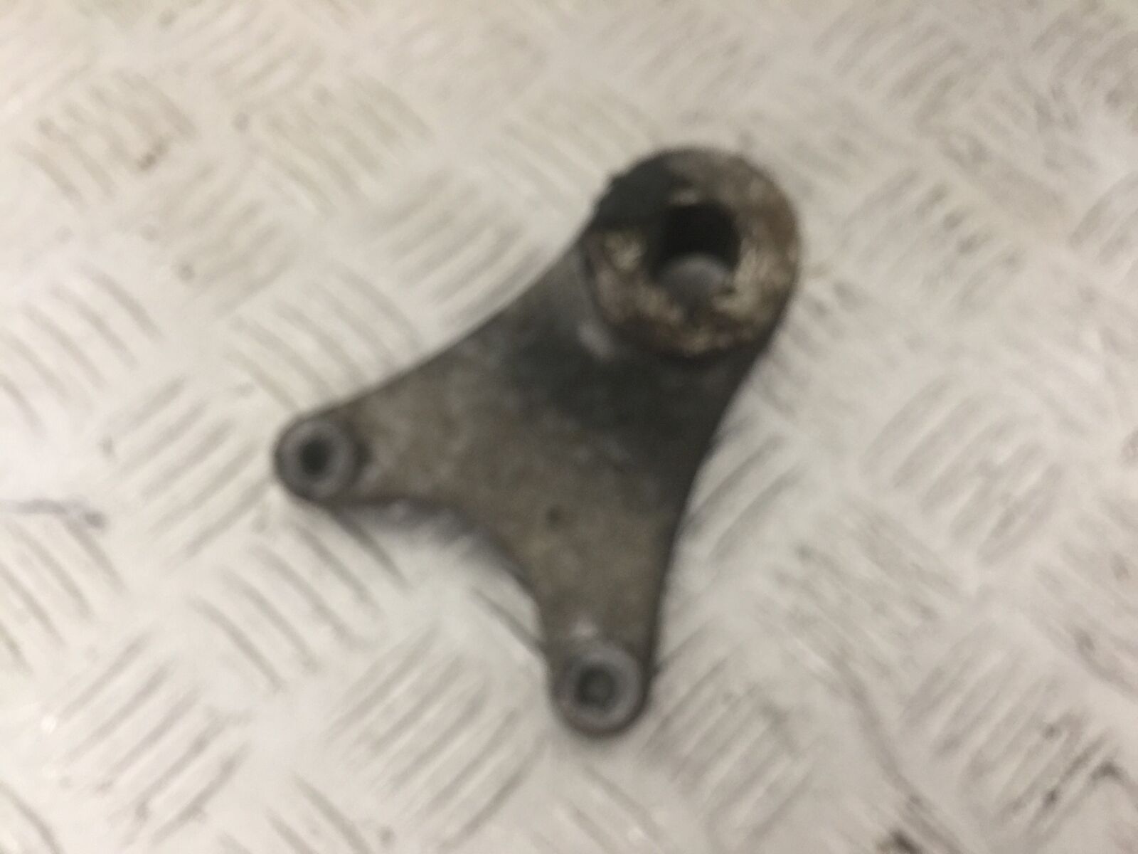 SUZUKI GSF1200 BANDIT MK2 REAR CALIPER BRACKET   YEAR 2001-05 (STOCK 859)