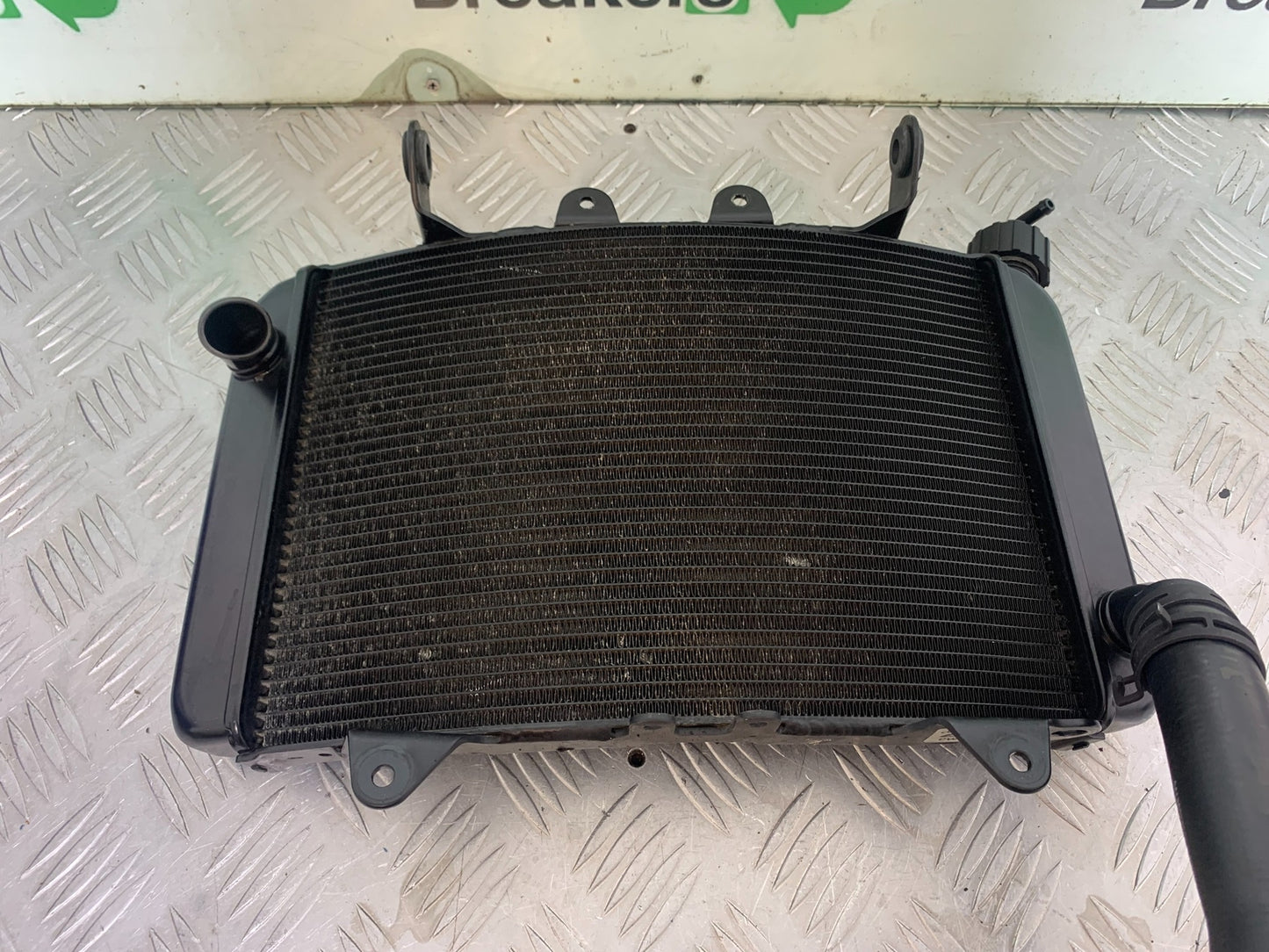 KTM 790 DUKE RADIATOR YEAR 2018-2021  (CMB11150)