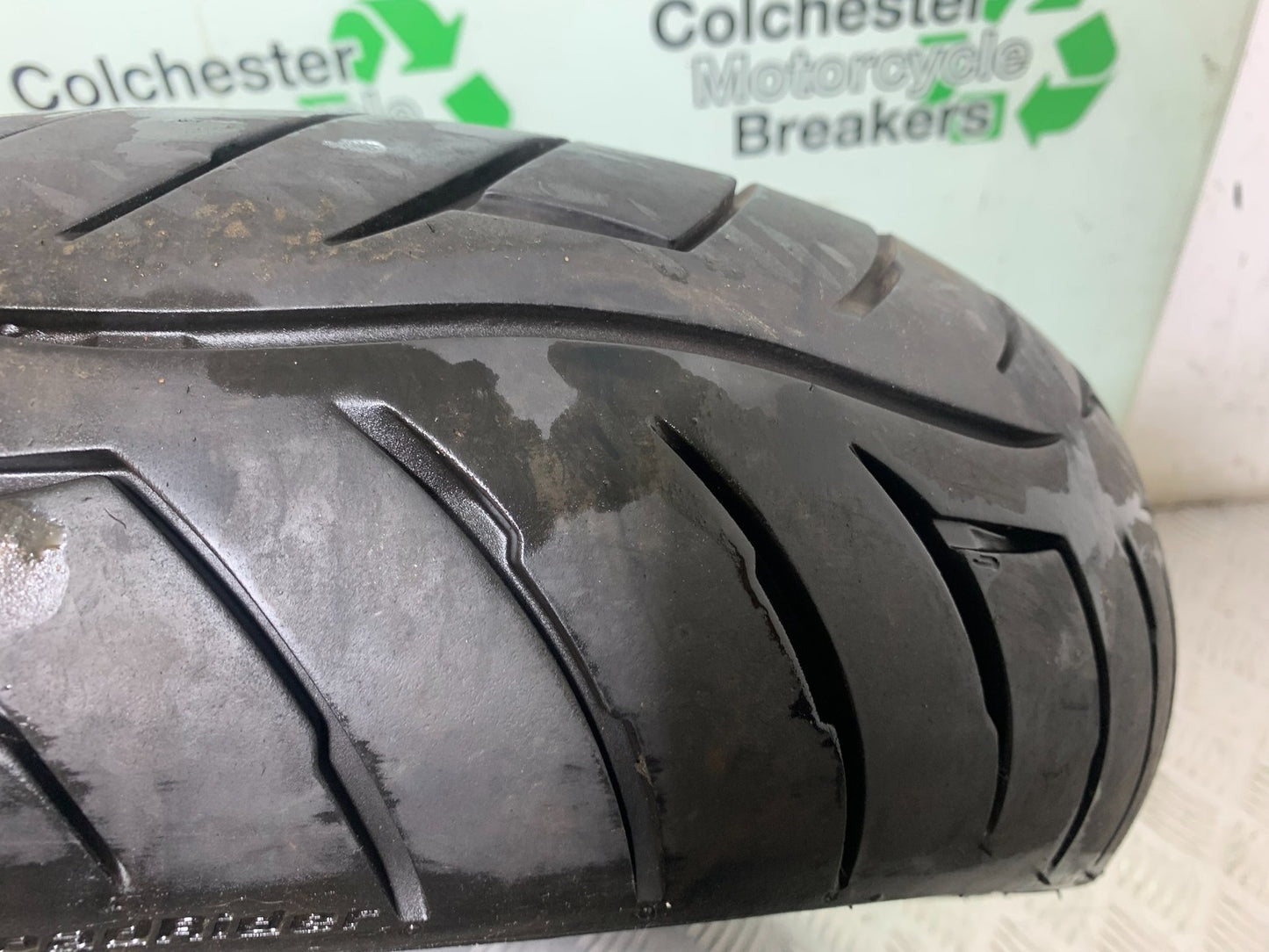 HONDA VT750 SHADOW AVON REAR TYRE 160/80/15  YEAR 2003-2004 (CMB1265)