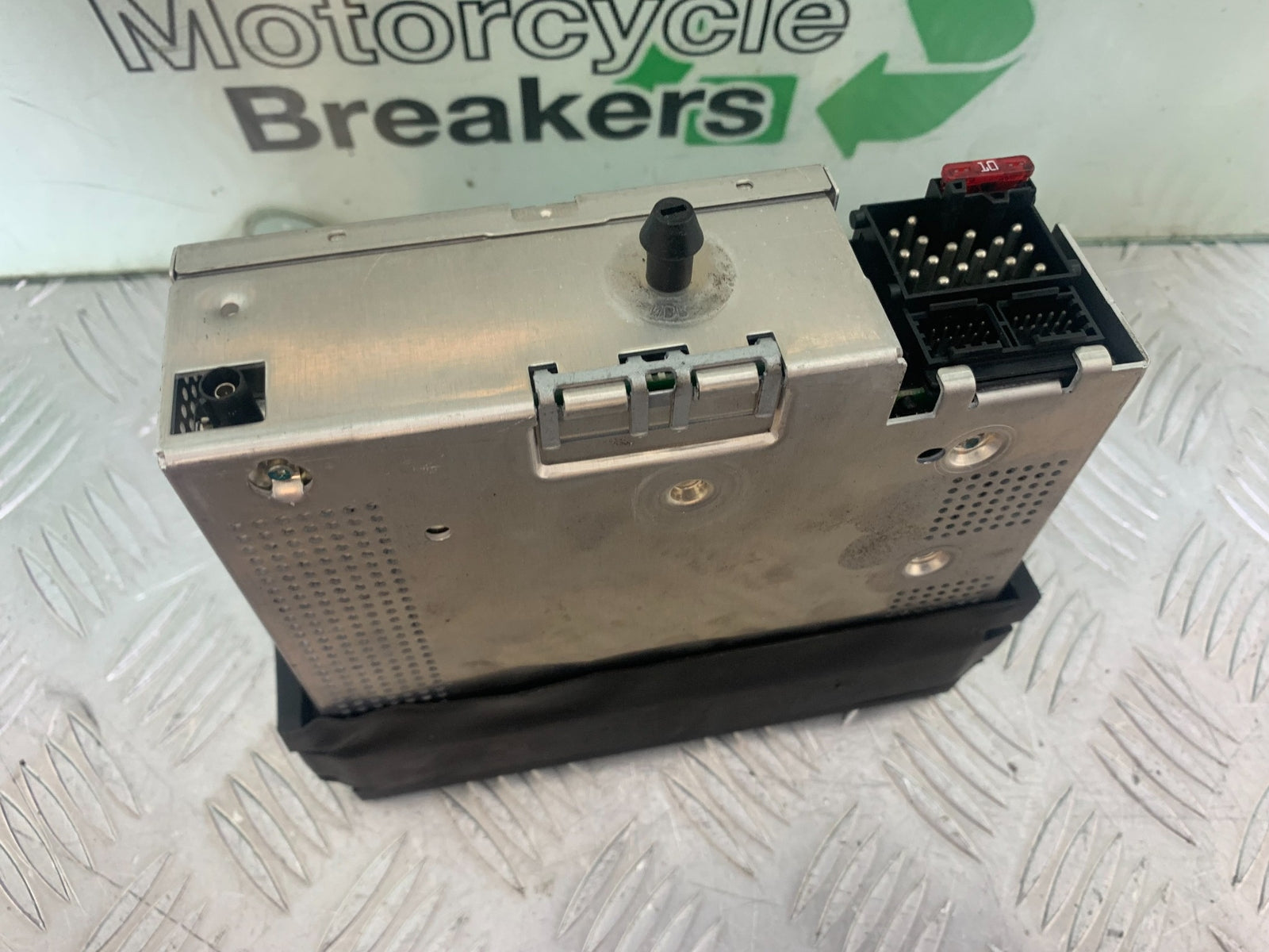 BMW K1200 K 1200 LT CD PLAYER  YEAR 1999-07 (CMB1138)