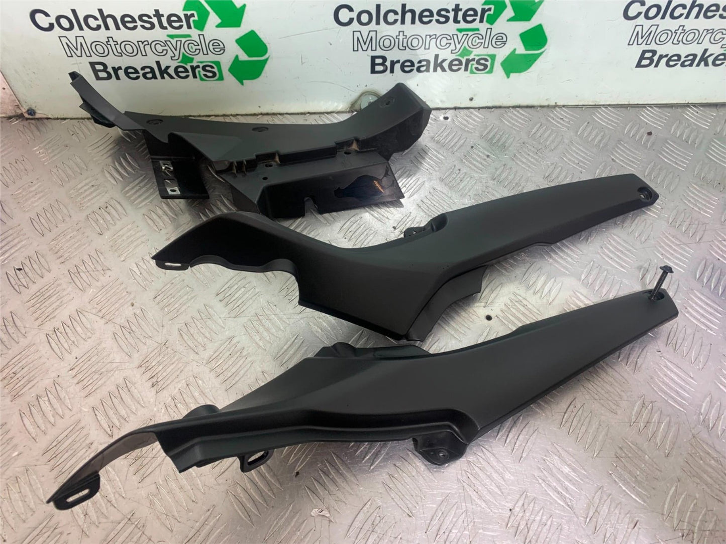 YAMAHA YZF R7 FAIRING KIT (PATTERN FROM CHINA) YEAR 2022-2025 (CMB1255)