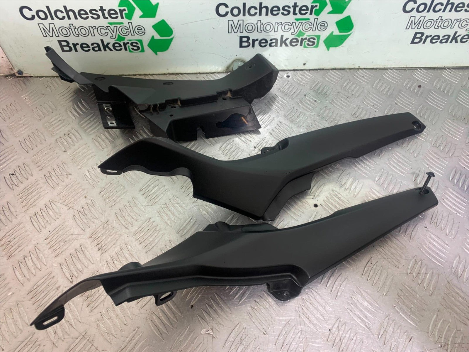 YAMAHA YZF R7 FAIRING KIT (PATTERN FROM CHINA) YEAR 2022-2025 (CMB1255)