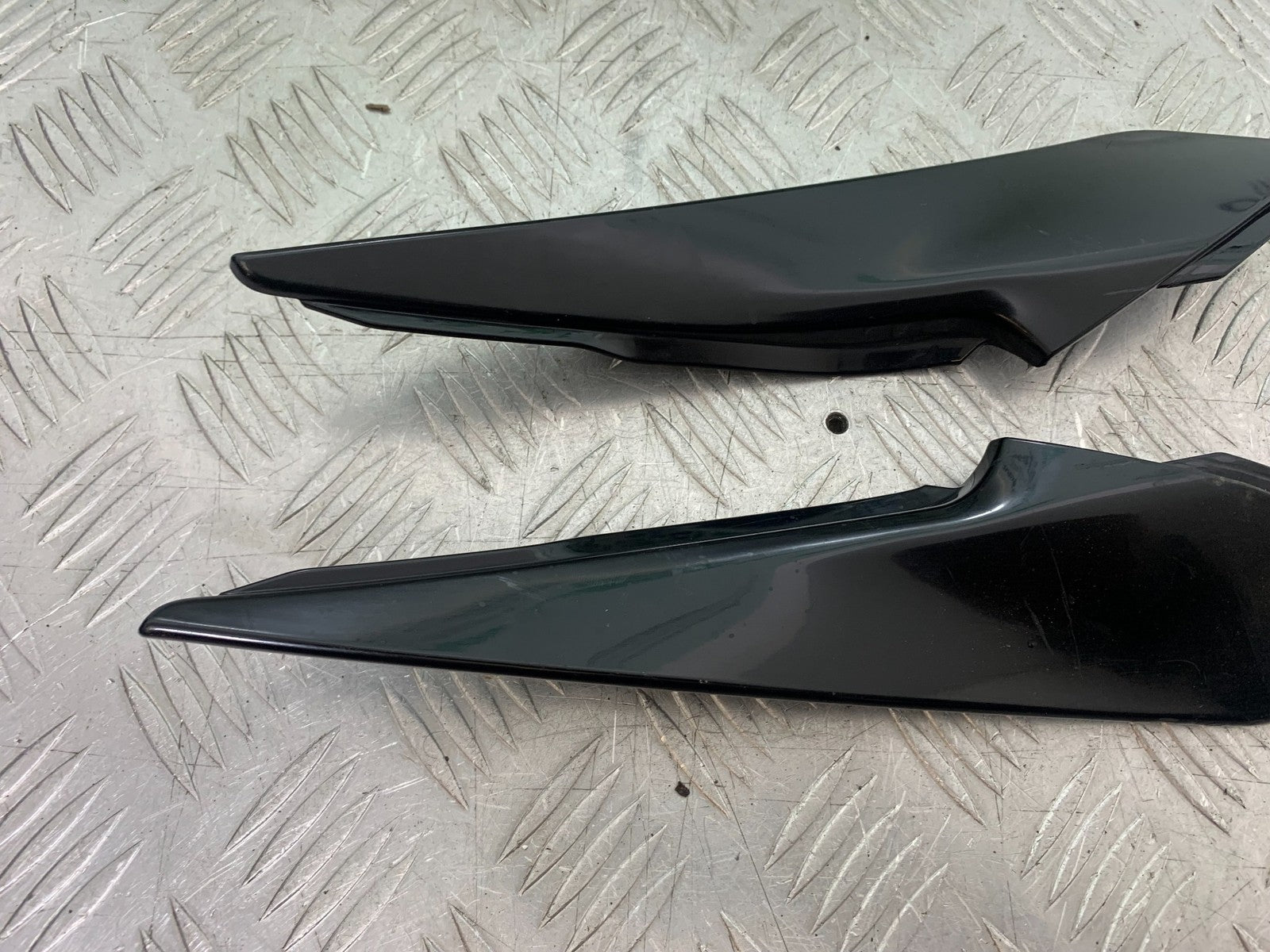 HONDA CBR1000 rr FIREBLADE LEFT & RIGHT SIDE INFILLS 2012-2016 (CMB1280)