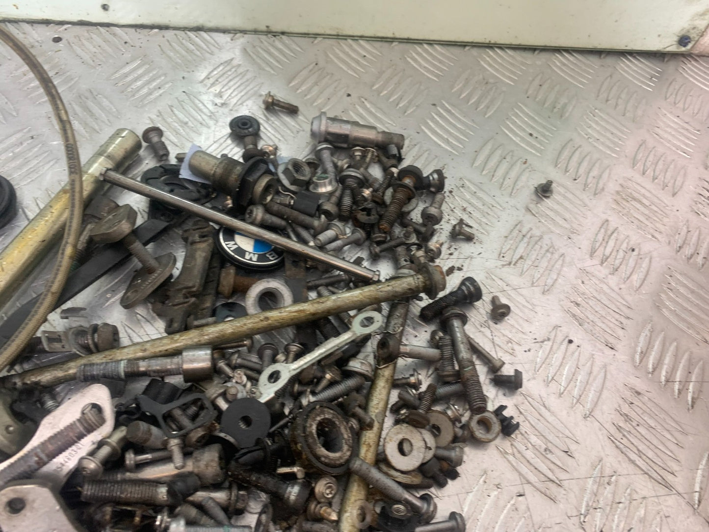 BMW R1200 R 1200 GS NUTS AND BOLTS   YEAR 2013-2016 (CMB1257)
