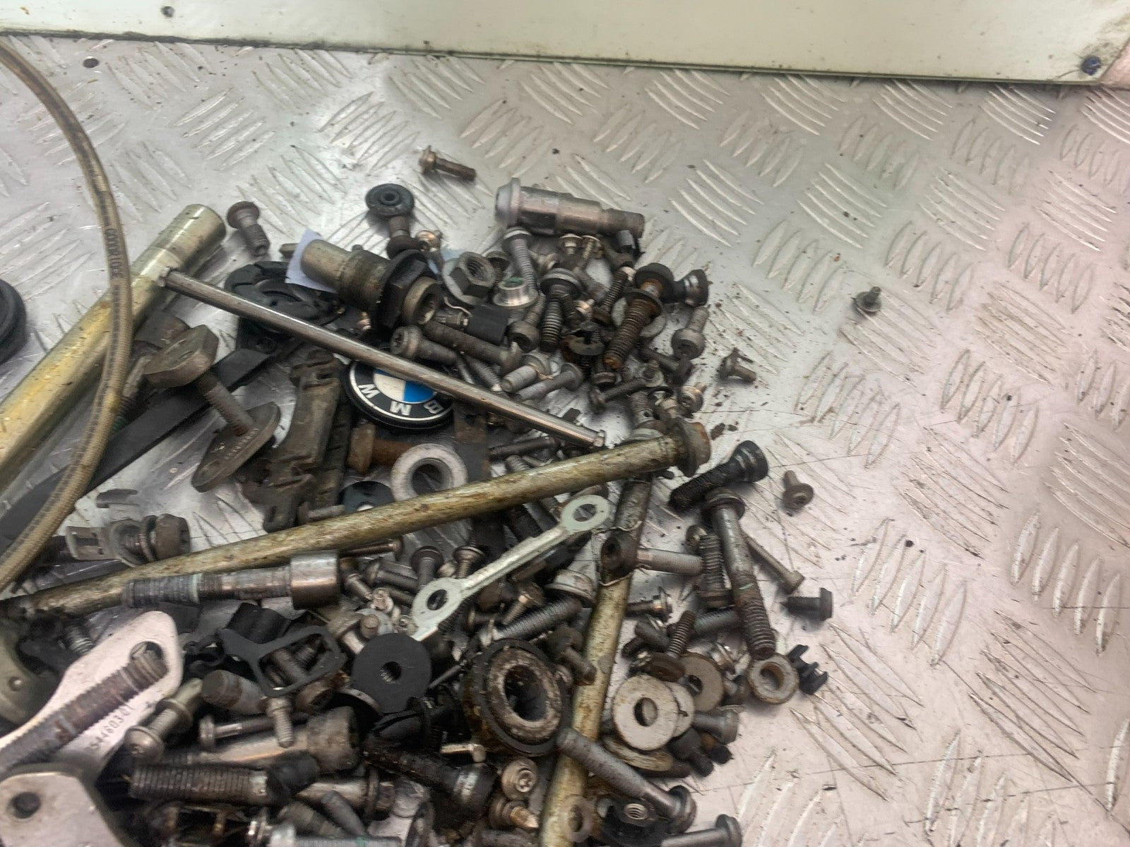 BMW R1200 R 1200 GS NUTS AND BOLTS   YEAR 2013-2016 (CMB1257)