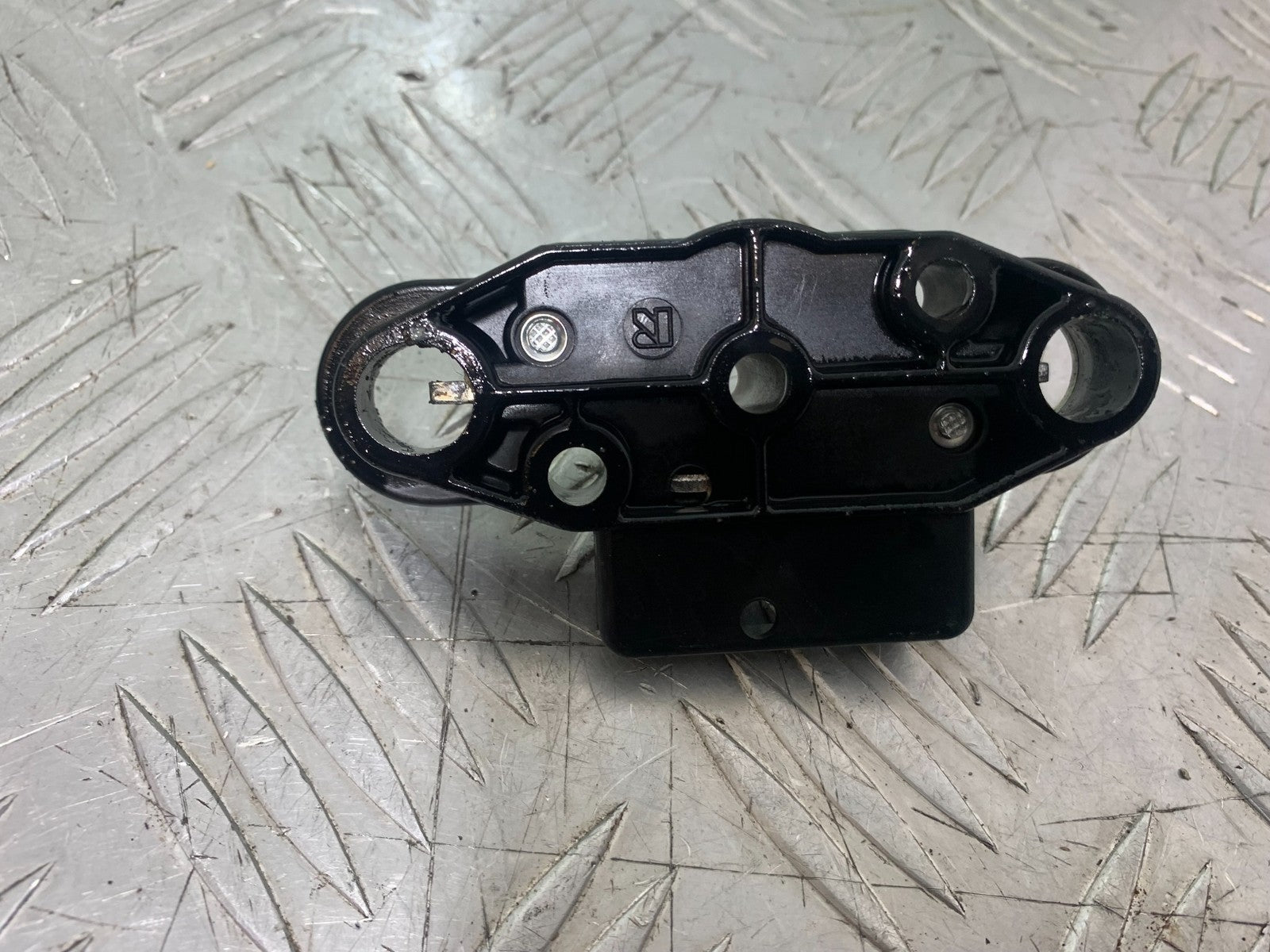 KAWASAKI ZX10R ZX10 R SEAT CATCH 2008-2010 (CMB1206)