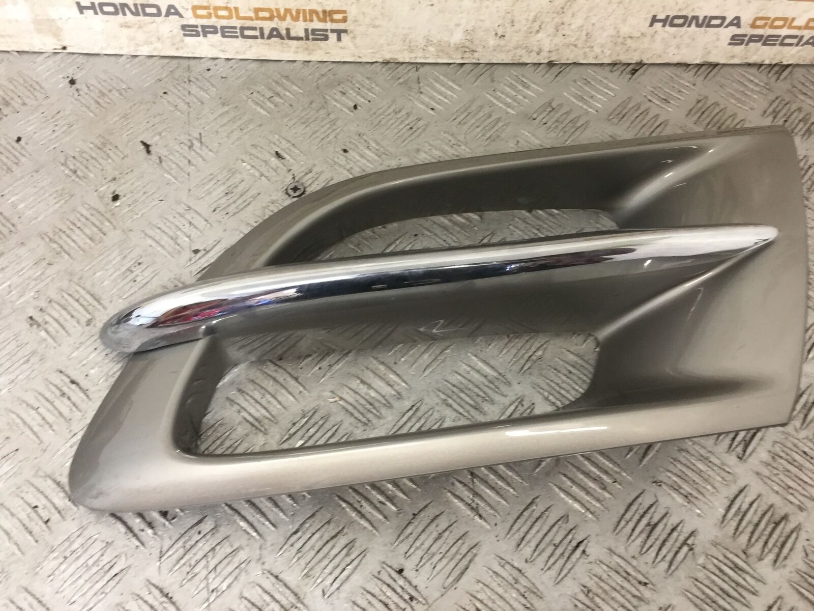 HONDA GL1800 GL 1800 RIGHT INSPECTION PANEL  YEAR 2004-10 ABS (STOCK 890)