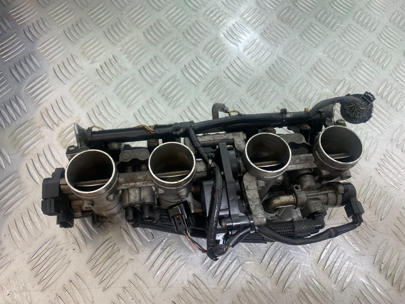 SUZUKI GSF650 GSF 650 THROTTLE BODIES   YEAR 2007-2009  (CMB1161)