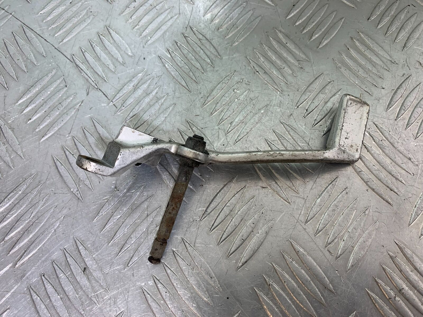 YAMAHA XJR1300 XJR 1300 REAR BRAKE PEDAL  YEAR  1999-2003 (CMB1119)