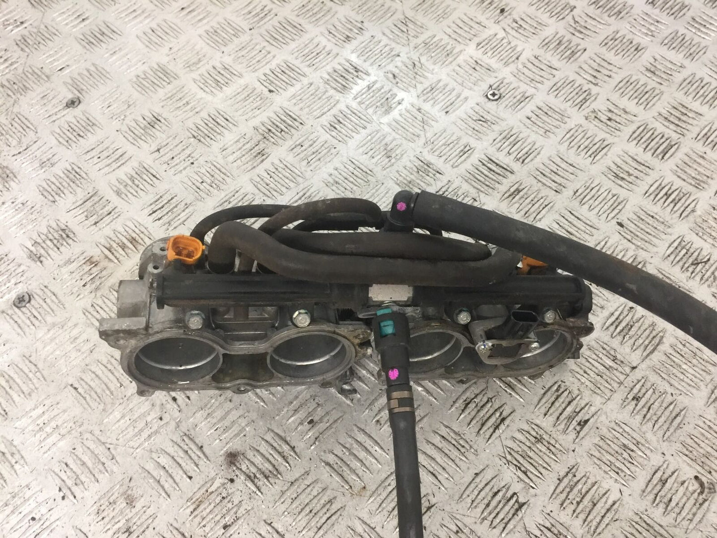 HONDA CBR600 CBR 600 RR THROTTLE BODIES  YEAR 2009-2012 (STOCK 804)