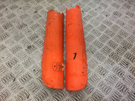 KTM450 KTM 450 EXC FORK GUARDS   YEAR 2004 (STOCK 520)