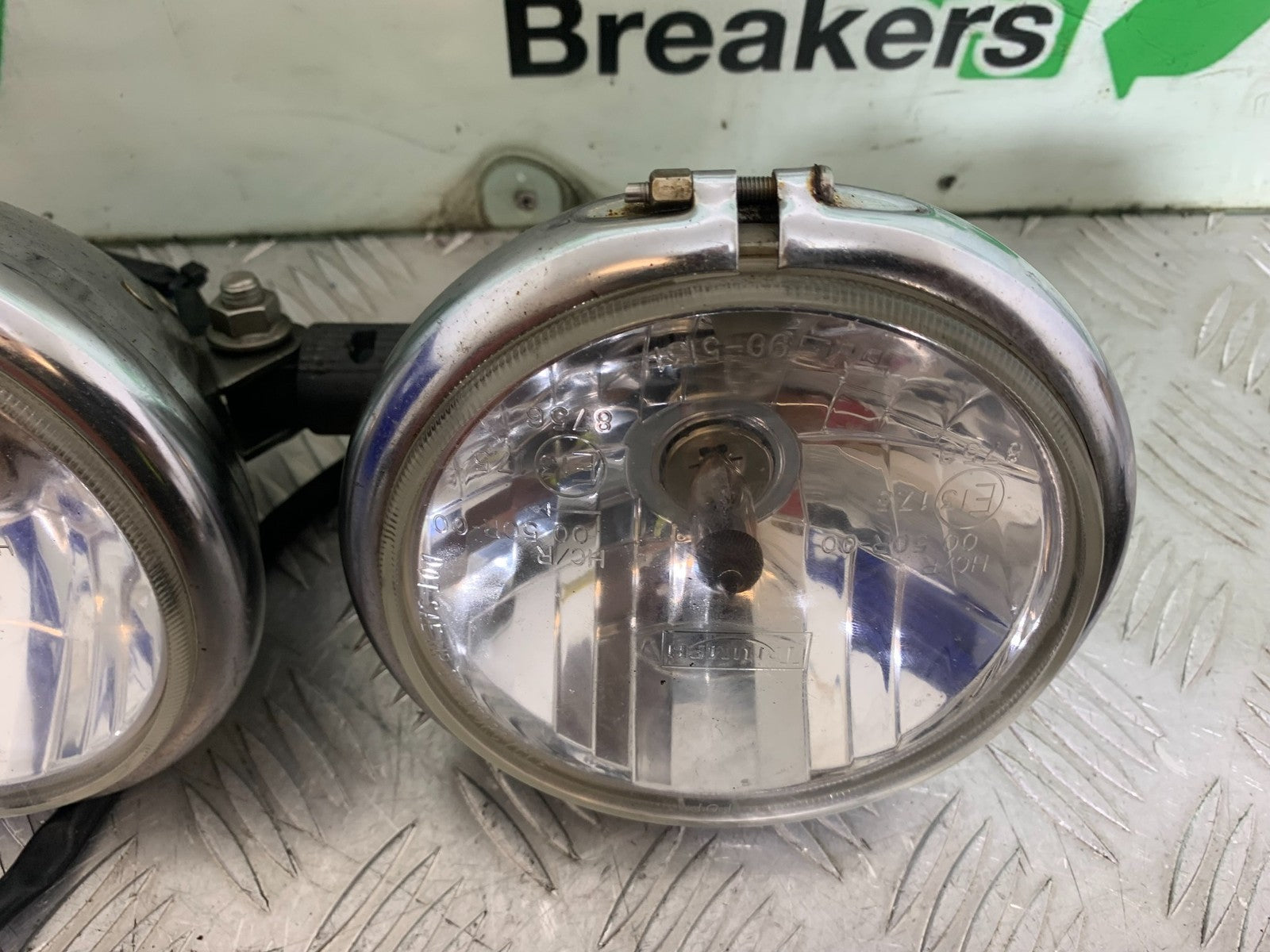 TRIUMPH SPEED TRIPLE R 1050 HEADLIGHTS  2009 (CMB1183)
