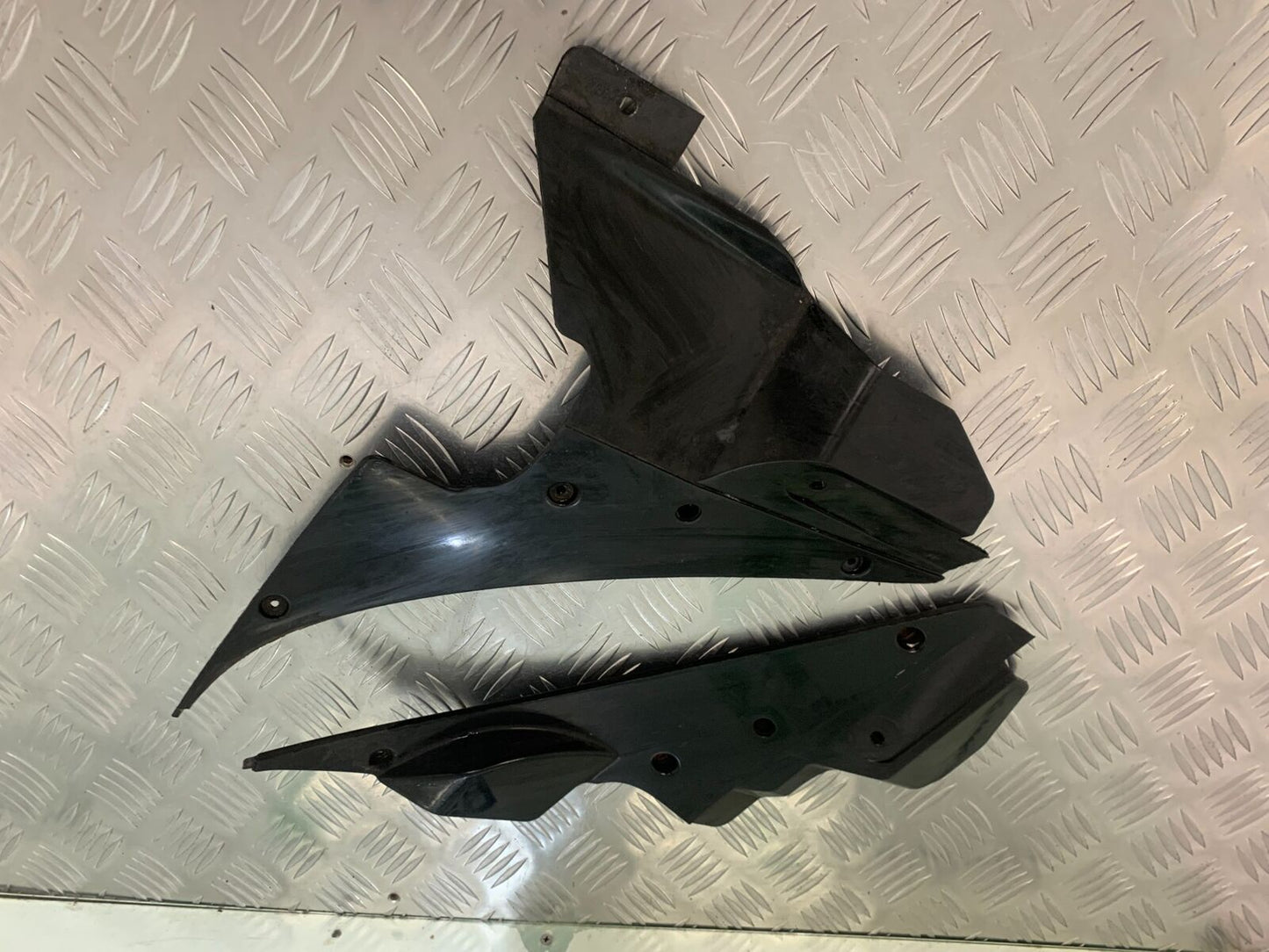 YAMAHA FJR1300 FJR 1300 LEFT & RIGHT INNER INFILLS YEAR 2001-05 (STOCK 946)