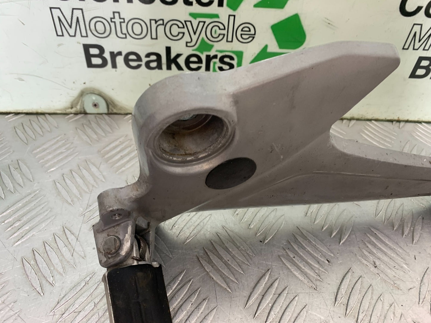 HONDA XL125 VARADERO LEFT HANGER   YEAR 2001-2006  (CMB1304)
