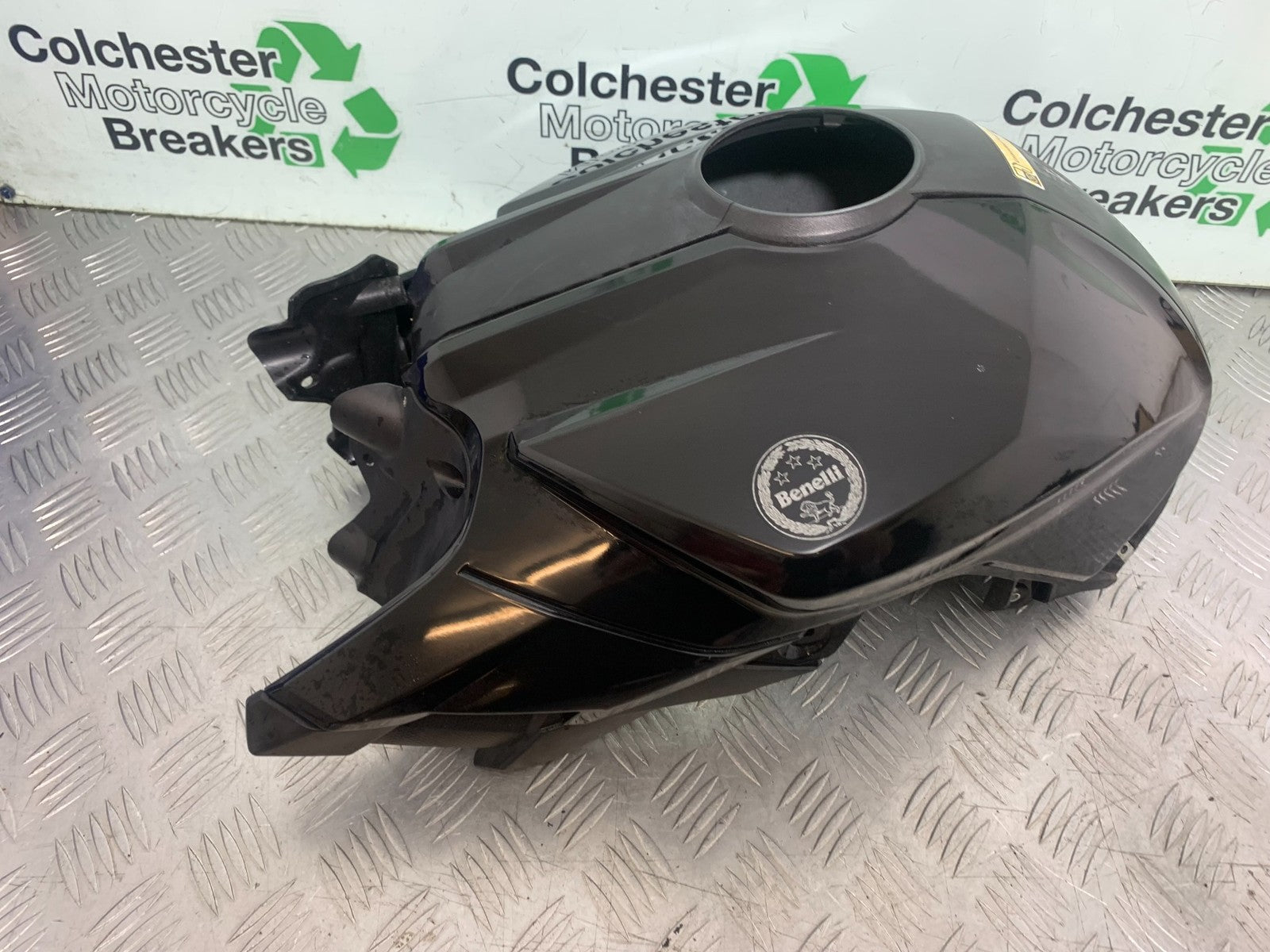 BENELLI BN125 BN 125 PETROL TANK COVER  YEAR 2018-2021 (CMB1194)