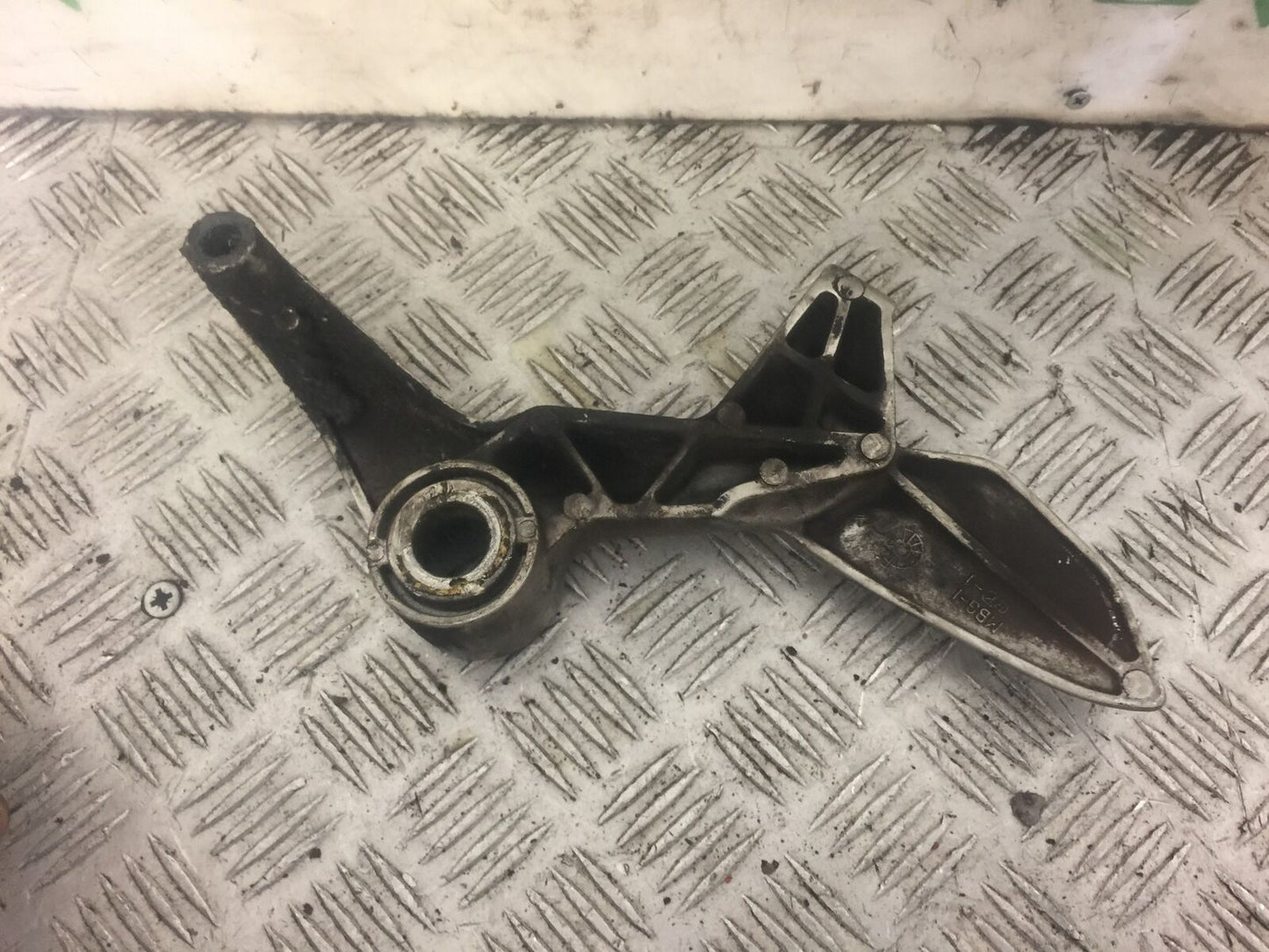 HONDA VFR800 VFR 800 PRE V-TEC FRONT LEFT HANGER   YEAR 2003  (STOCK 430)