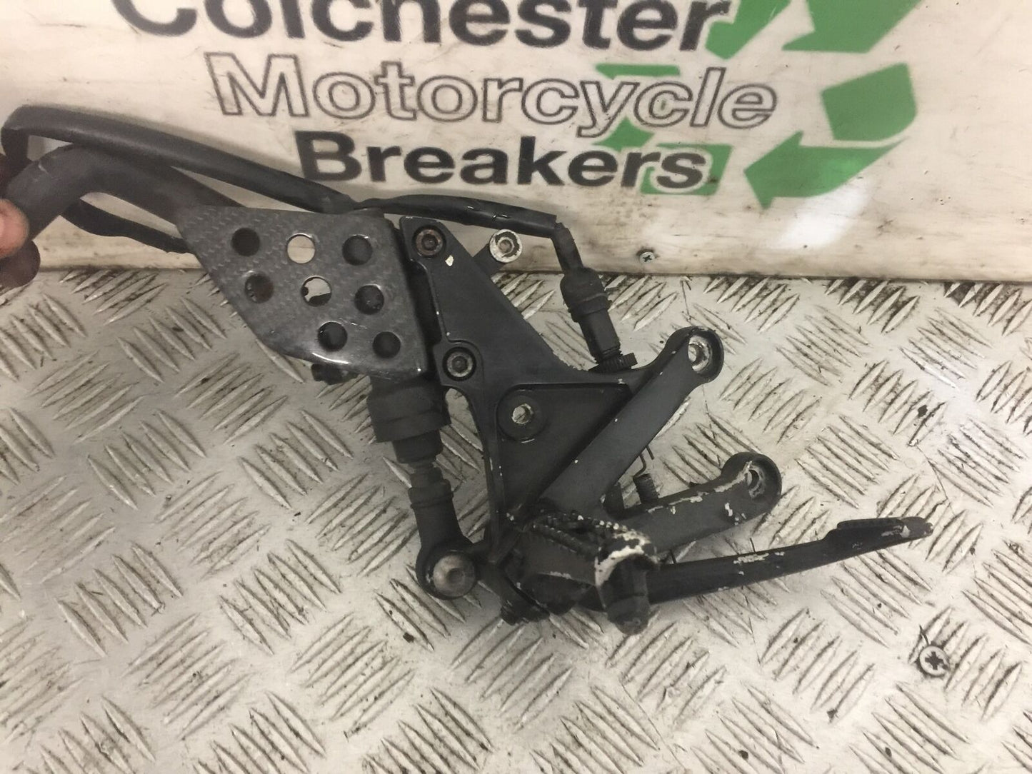 HONDA CBR600 CBR 600 RR FRONT RIGHT HANGER YEAR 2009-2012 (STOCK 804)