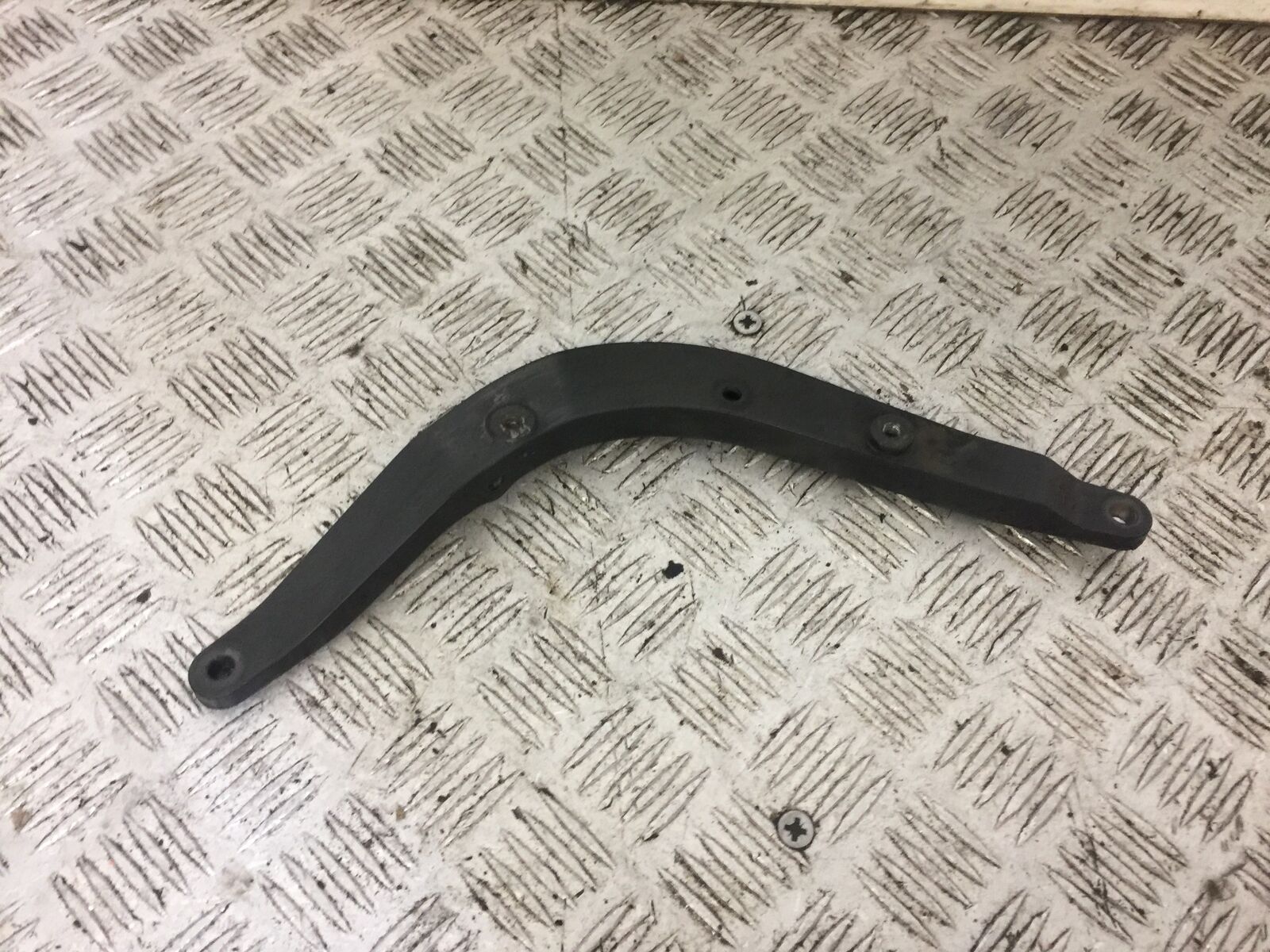 KAWASAKI GTR1400 GTR 1400 BRACKET   YEAR 2010 (STOCK 716)
