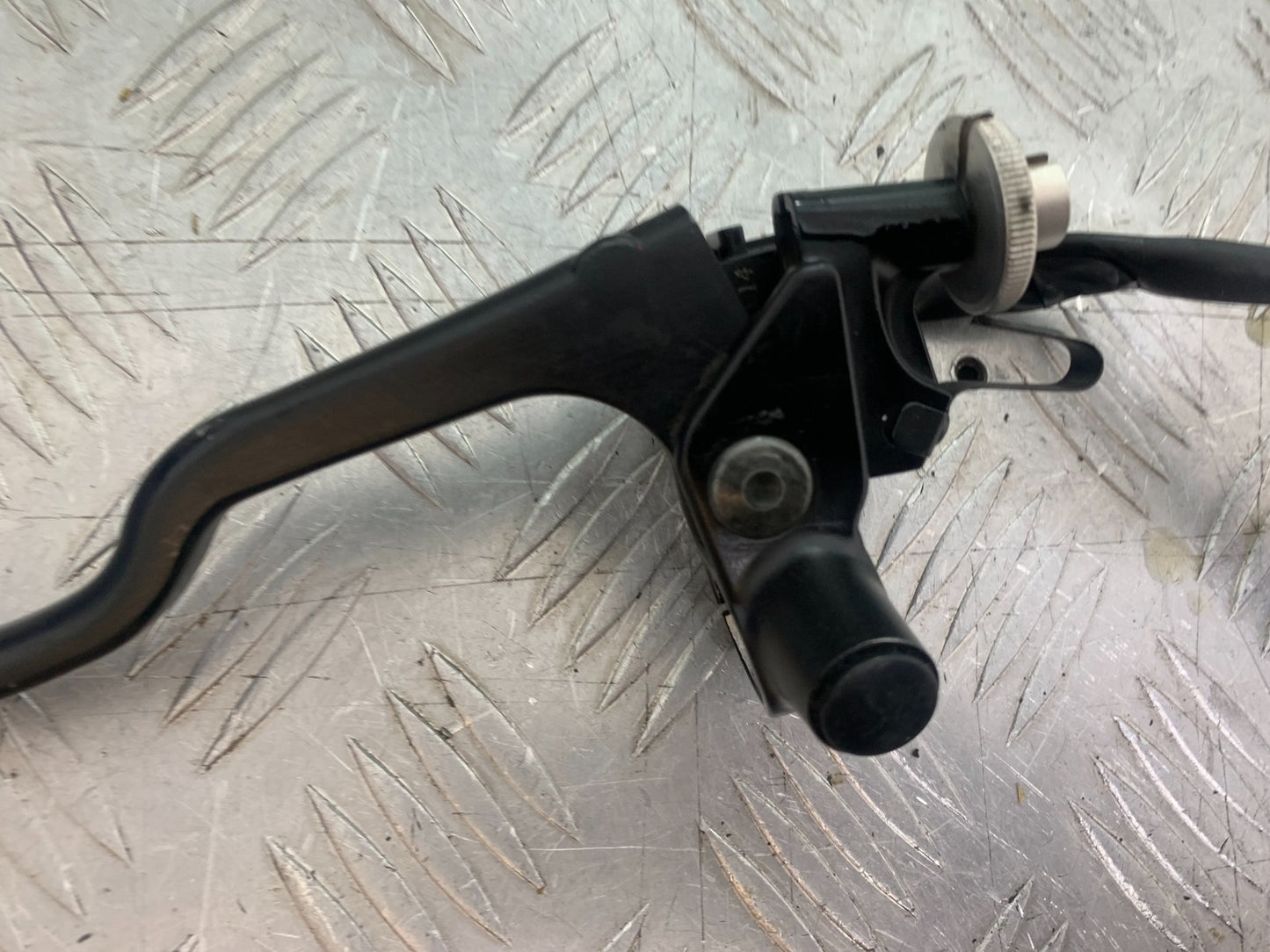 YAMAHA XSR900 XSR 900 CLUTCH LEVER AND BRACKET   YEAR 2022-2024 (CMB1215)
