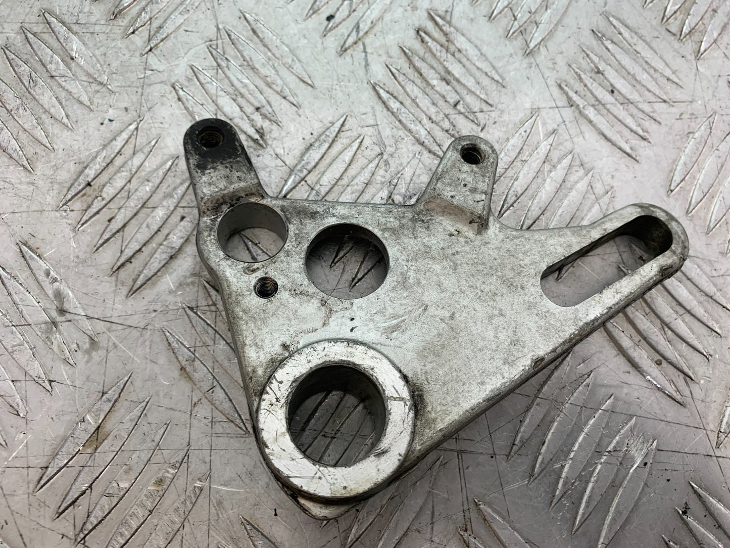 APRILIA RSV1000 RSV 1000 MILLE REAR CALIPER BRACKET  1998- 2003 (CMB1184)