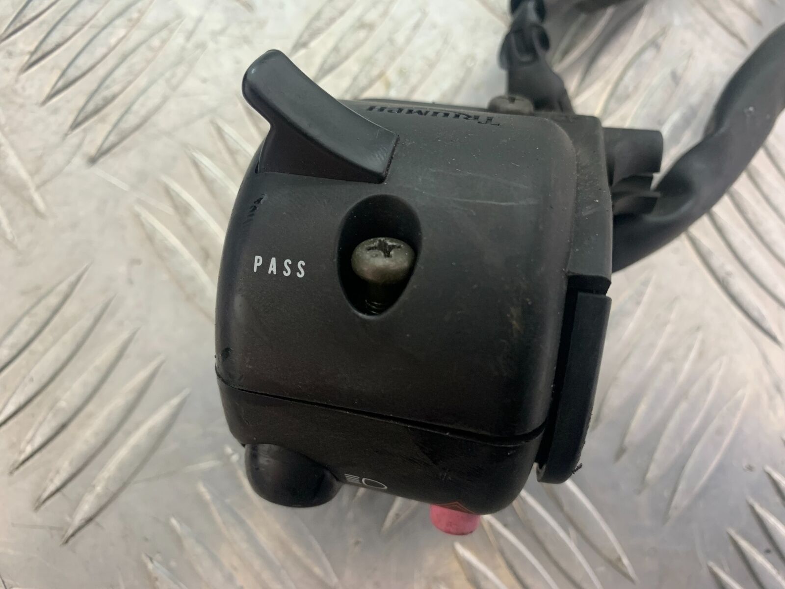 TRIUMPH 955i SPRINT ST LEFT SWITCH GEAR  YEAR 1999-2004 (CMB1124)