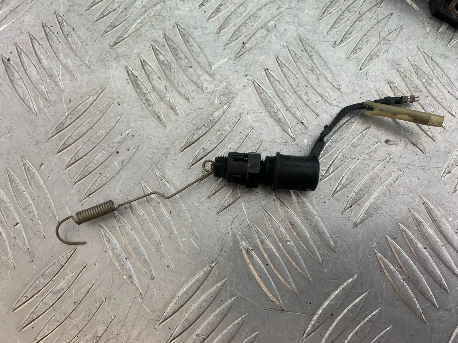 YAMAHA XS1100 MIDNIGHT SPECIAL REAR BRAKE LIGHT SWITCH  YEAR 1980-1982 (CMB1122)