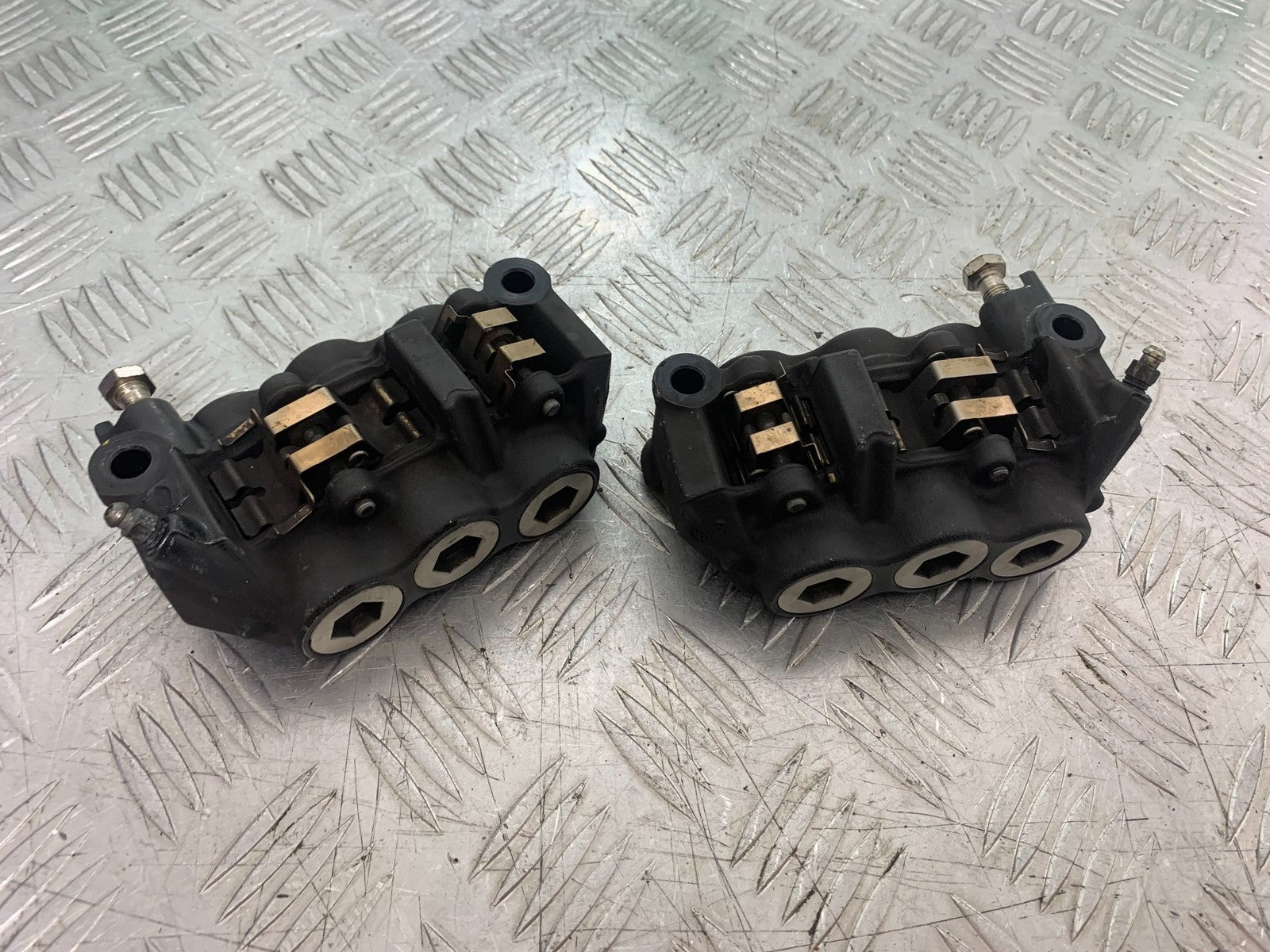 YAMAHA YZF R1 4C8 FRONT BRAKE CALIPERS   YEAR 2007-2008 (CMB1237)