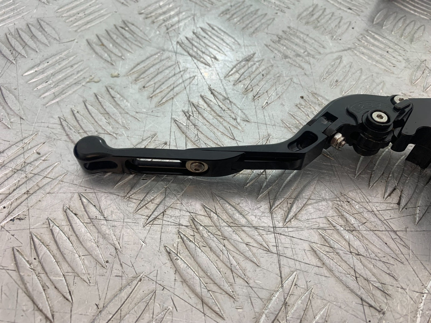 YAMAHA YZF R1 4C8 CLUTCH LEVER AND BRACKET YEAR 2007-2008 (CMB1237)