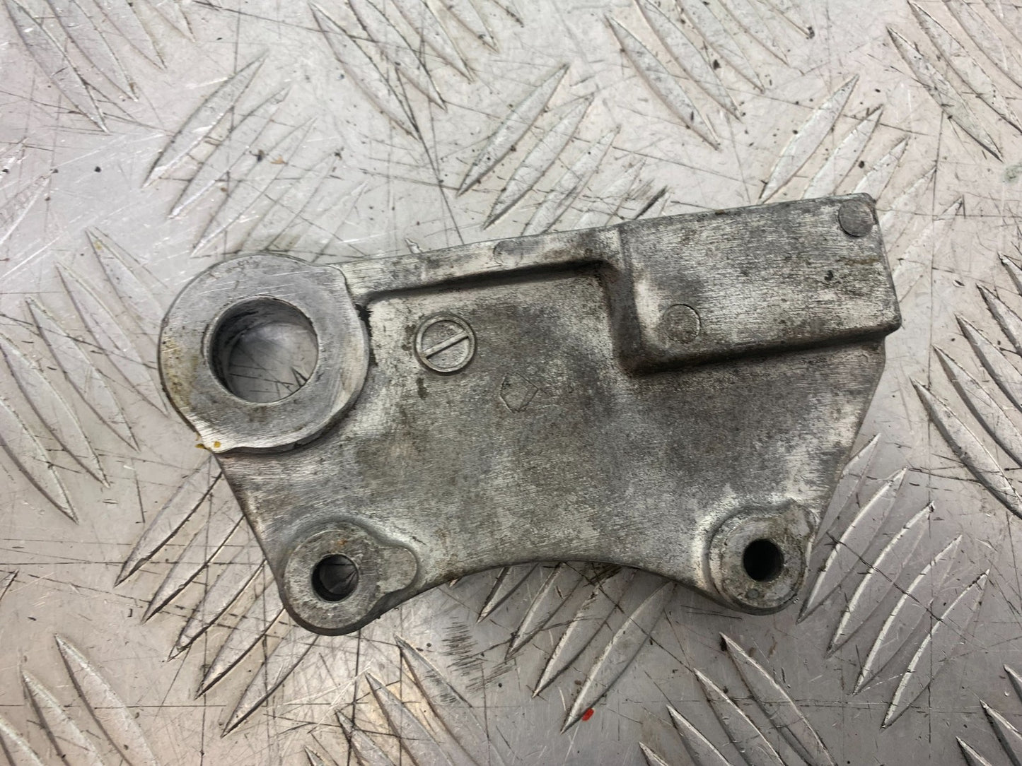 KAWASAKI ZX9R ZX9 C REAR CALIPER BRACKET  YEAR 1998-99 (CMB1213)