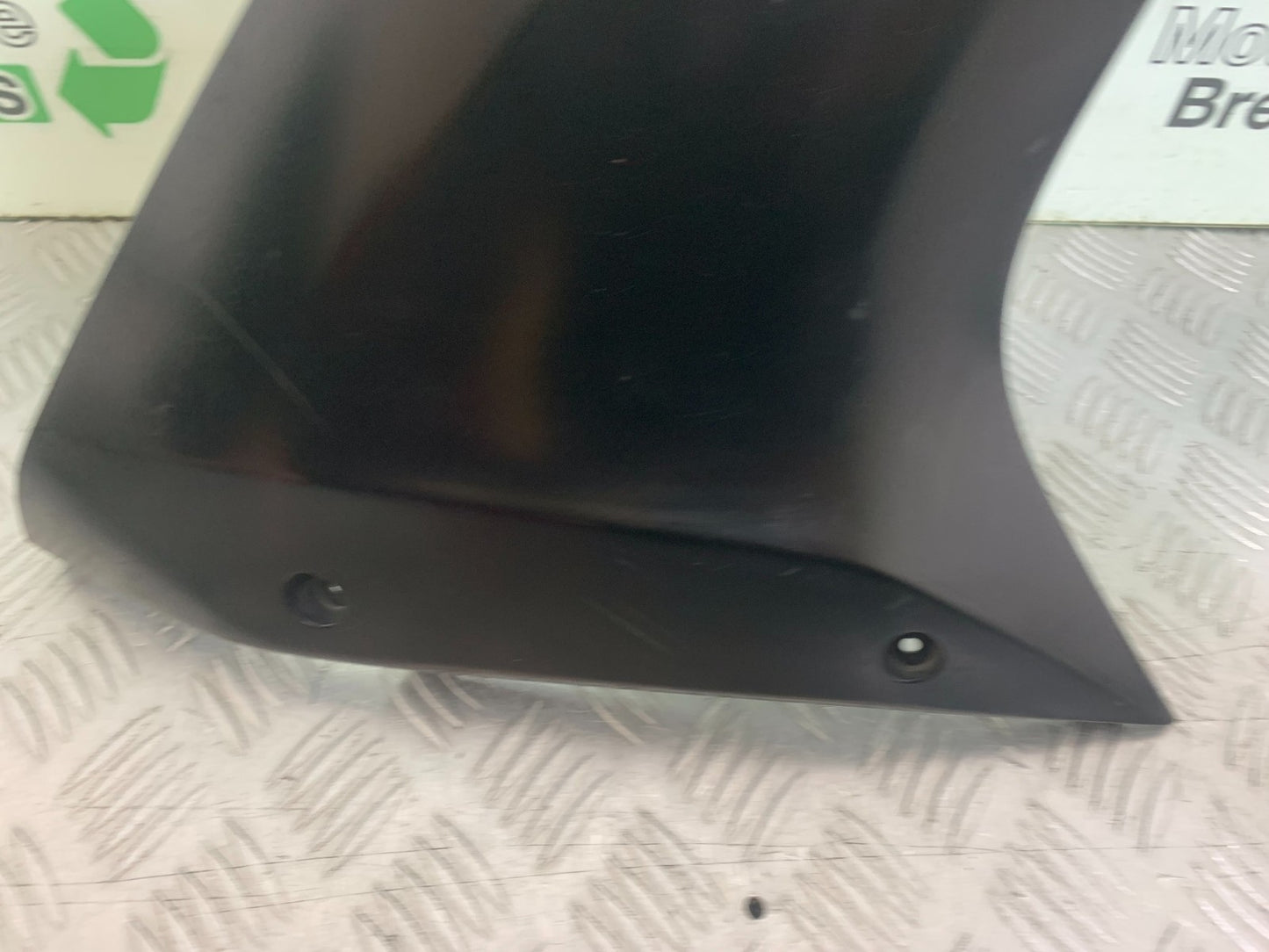 YAMAHA YZF-R125 YZF 125 RIGHT FAIRING PANEL  YEAR 2019-2022 (CMB1263)