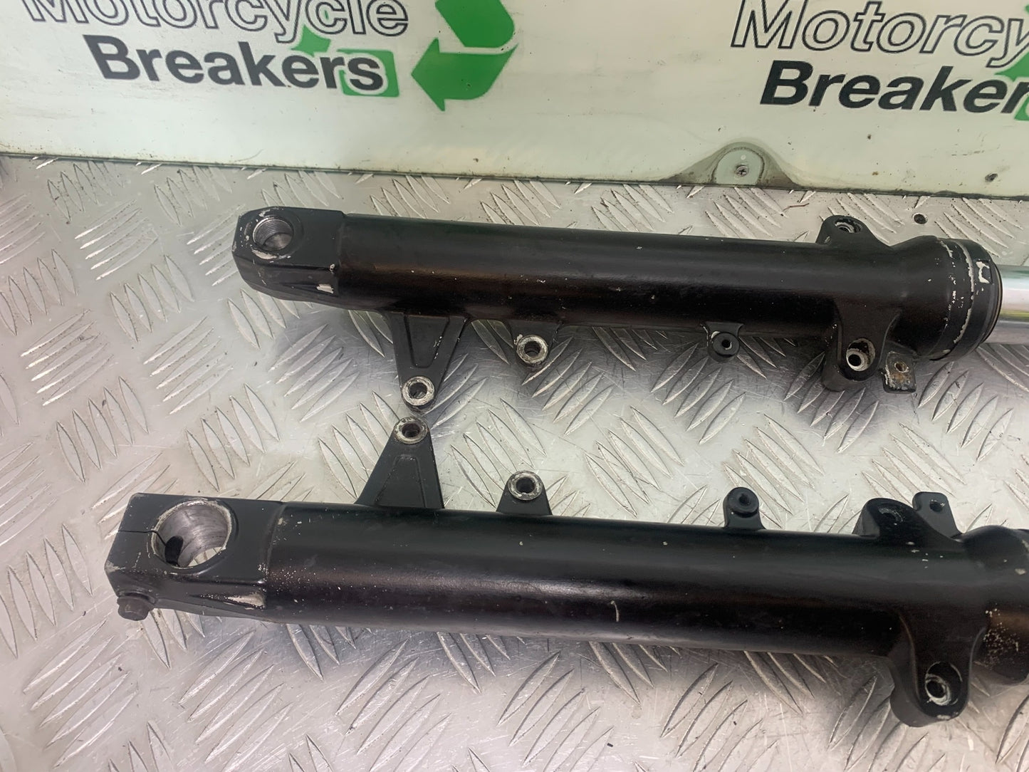 SUZUKI GSF650 GSF 650 FORKS  YEAR 2007-2009  (CMB1161)