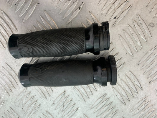 HARLEY DAVIDSON FXS BLACKLINE 1585 TWIST GRIP YEAR 2012 (CMB1147)