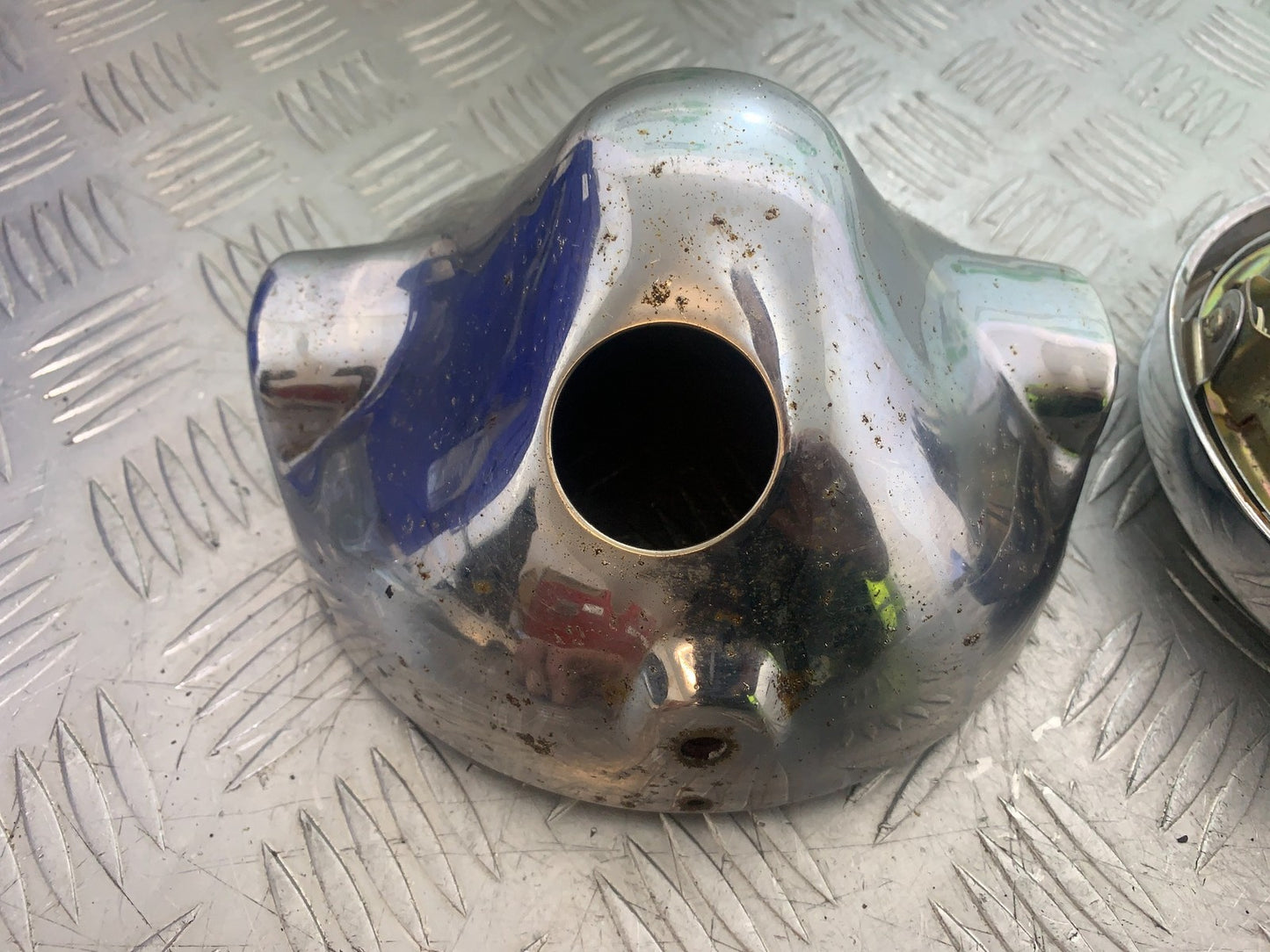 SUZUKI GSX750 INAZUMA HEADLIGHT AND BACKING  YEAR 1998-2003 (CMB1308)