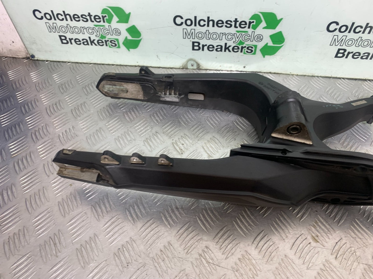 TRIUMPH TIGER 800 XRT SWINGARM   2018-2020 (CMB1193)