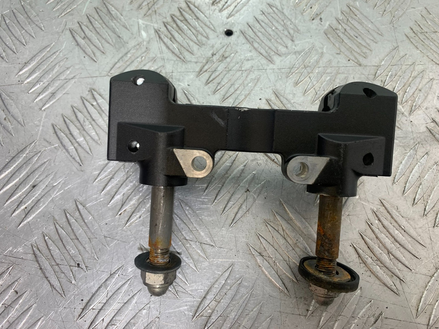 YAMAHA XVS 1300 MIDNIGHT STAR HANDLEBAR RISERS  YEAR 2007-16 (CMB1200)