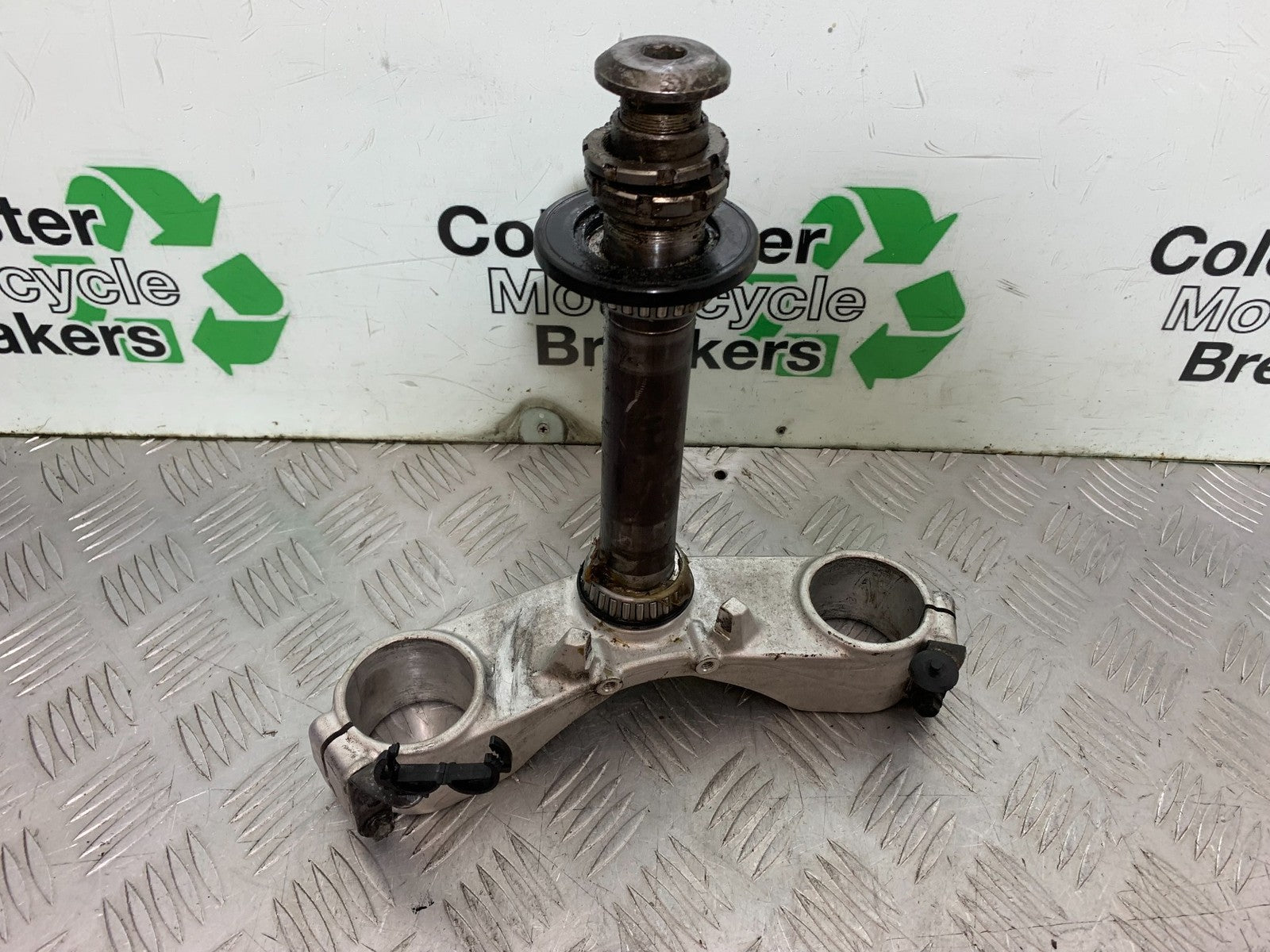 KAWASAKI GTR1400 GTR 1400 BOTTOM YOKE YEAR 2007-2009 (CMB1306)