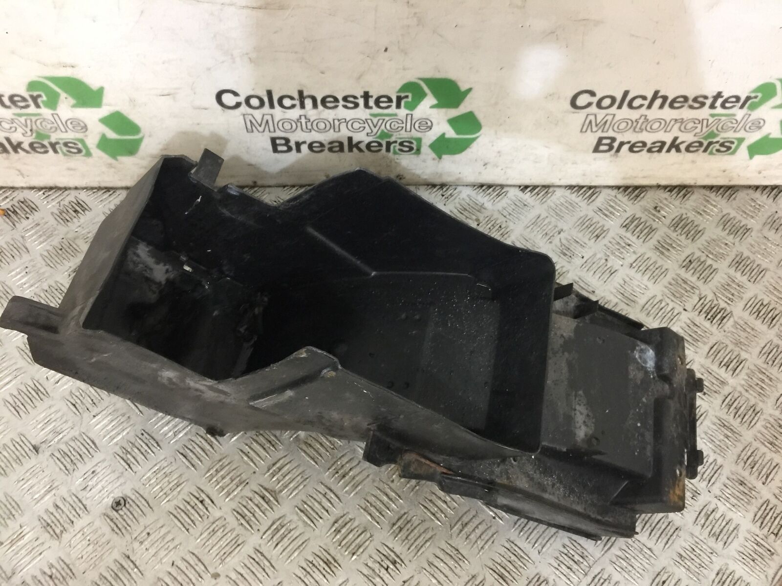 KAWASAKI ZRX1100 ZRX 1100 UNDERTRAY YEAR 1997-2001 (STOCK 808)
