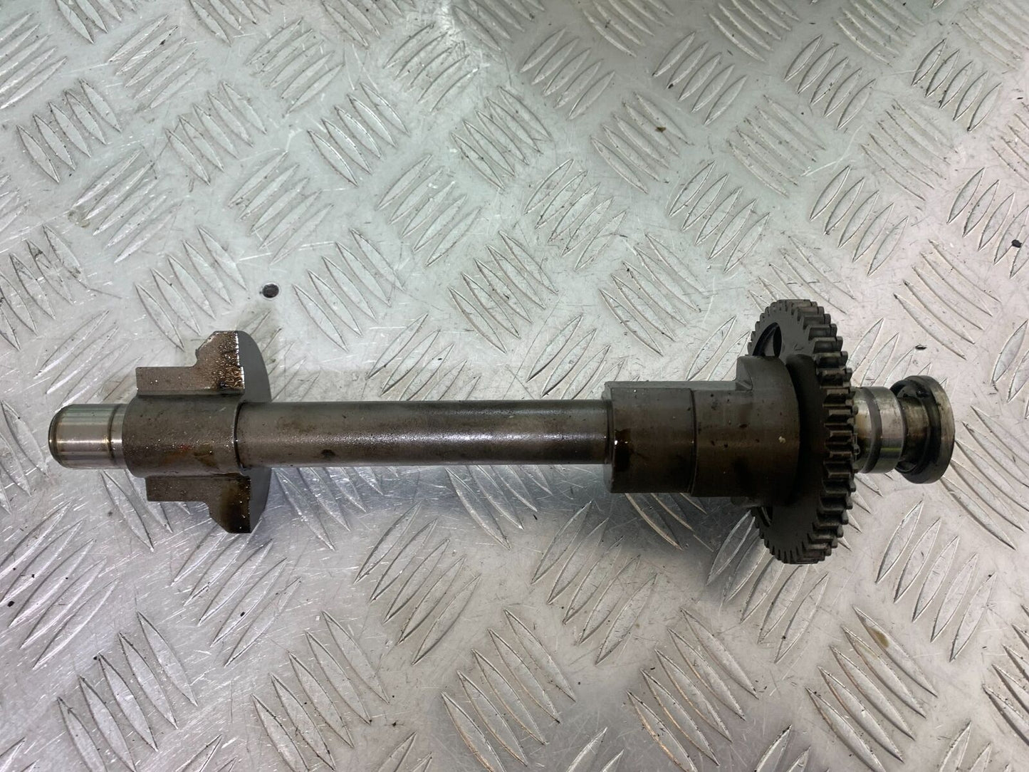 TRIUMPH 955i SPRINT ST BALANCE SHAFT YEAR 1999-2004 (STOCK 735)