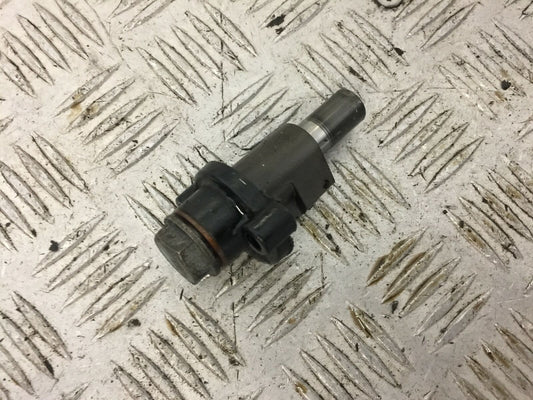 TRIUMPH 1050 SPRINT CAM CHAIN TENSIONER  YEAR 2010 (STOCK 676)