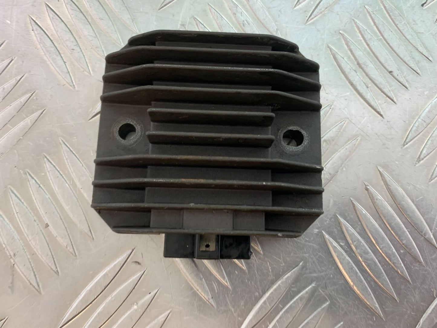 KAWASAKI ZR 750 ZEPHYR REGULATOR  YEAR 1991-95 (CMB1008)